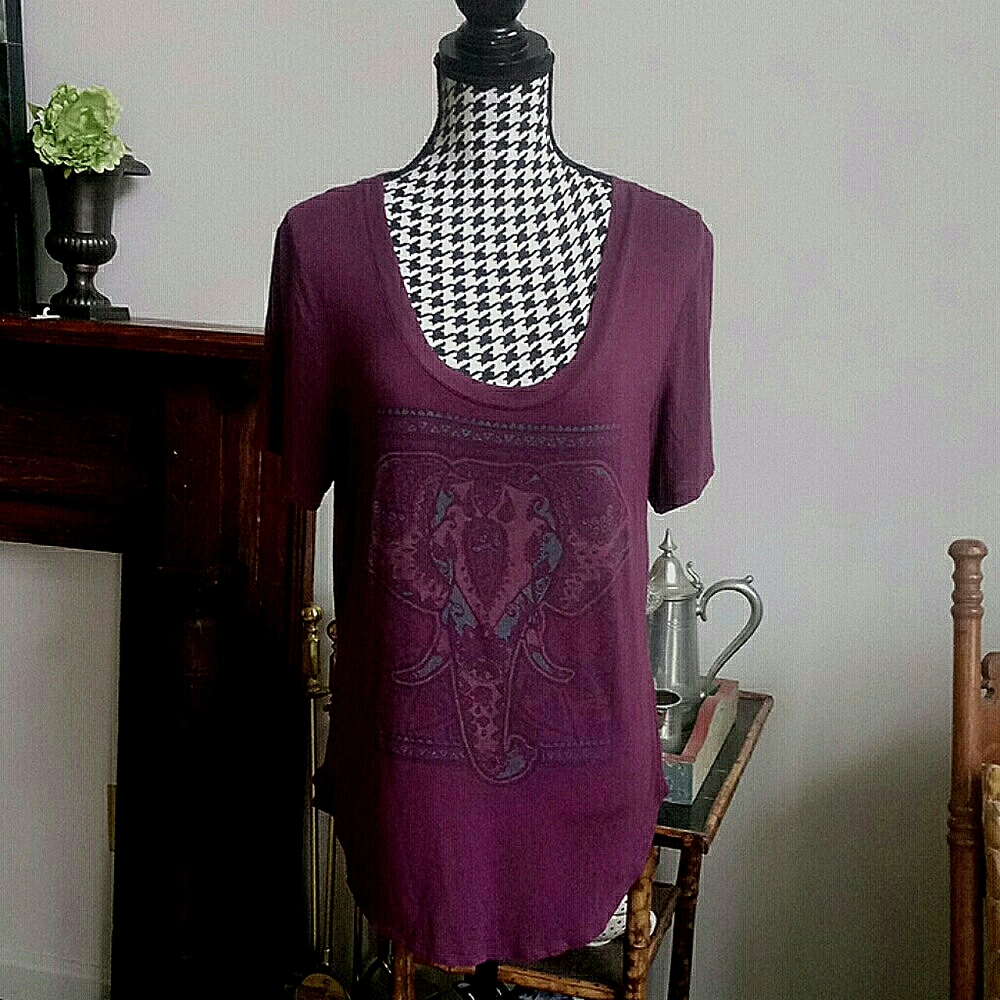 FIFTH SUN "Elephant" Top Size M